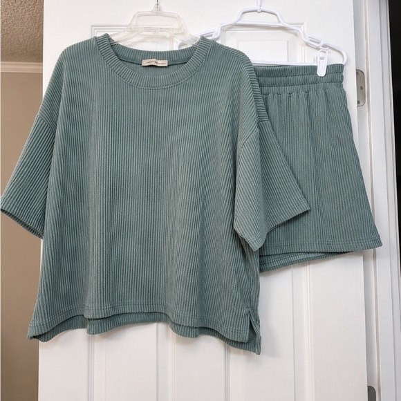 Zenana Outfitters Pants - Zenana Outfitters Ribbed Two-Piece Shorts Set in Green NWOT